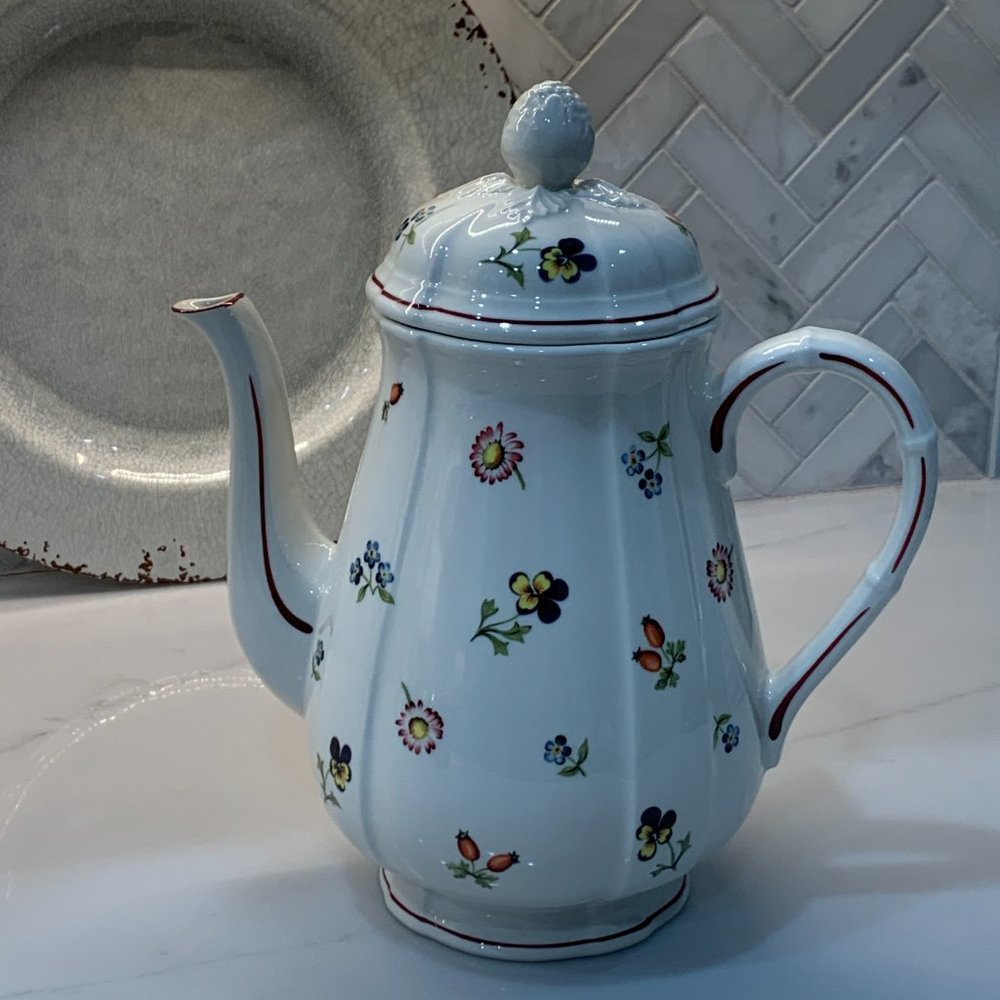 ⭐️HOST PICK⭐️Villeroy & Boch Petite Fleur Coffee Pot - Picture 12 of 13